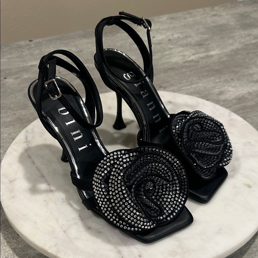 Ganni Bini Black Rhinestone Rose Square Toe Heels Size 8